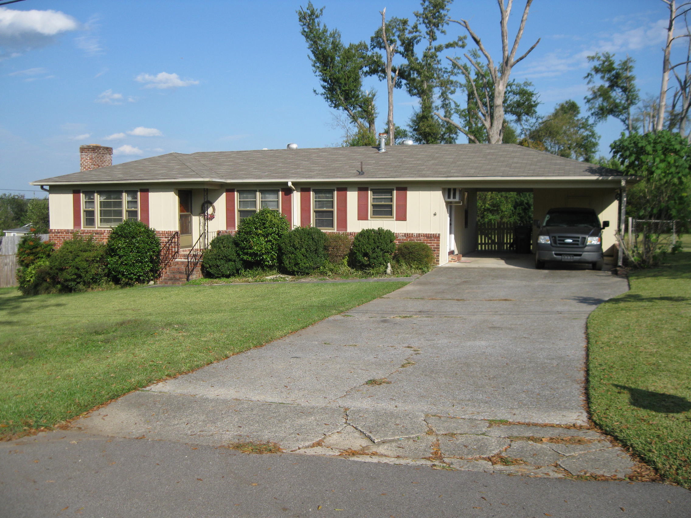 Cahaba Heights
                  3 Bedroom Home