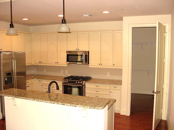 Beautiful Kitchen
              with Adjacent Dining Room